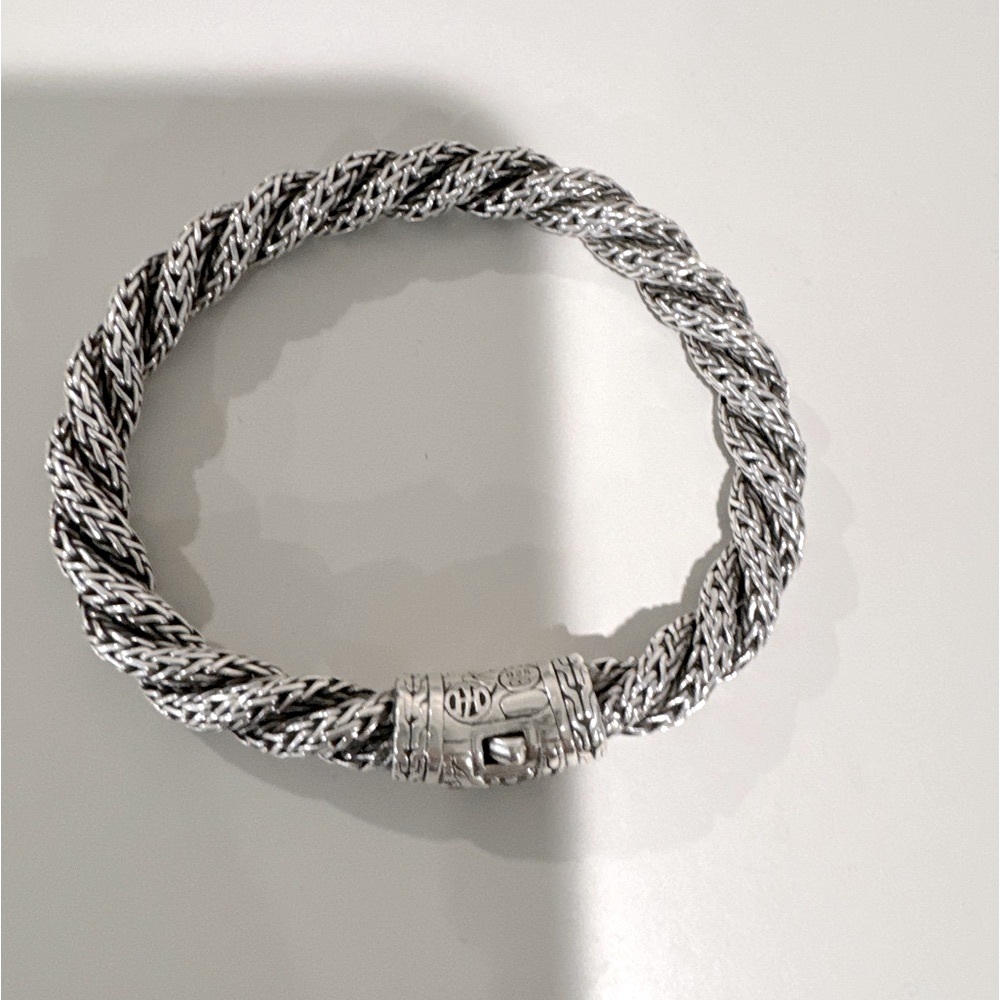 Authentic John Hardy sterling silver bracelet with diamonds on clasp - Picture 3 of 7